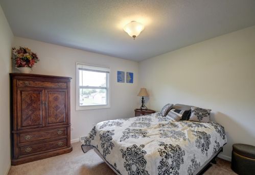 3219 Rustic Ln, Crown Point IN  46307-8913 exterior