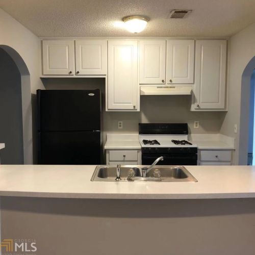 6783 Saganaw Dr, Rex GA  30273-2252 exterior