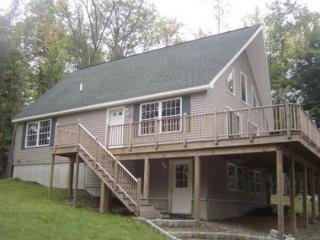 48 Garmish Rd, Albany, NH 03818-7445