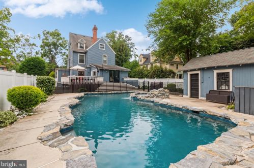 305 Westmont Ave, Tavistock, NJ 08033-1714