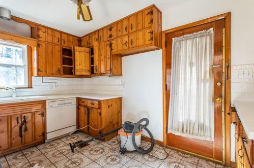 1879 Audubon Dr, Atlanta GA  30329-2706 exterior