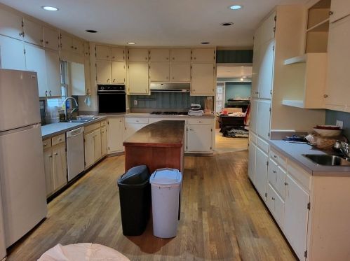 2428 Echo Dr, Atlanta, GA 30345-3527