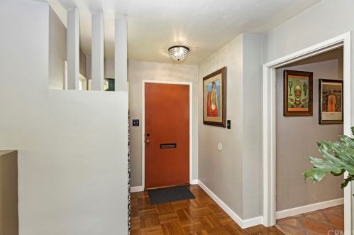 3391 Mono Dr, Riverside CA  92506-2151 exterior