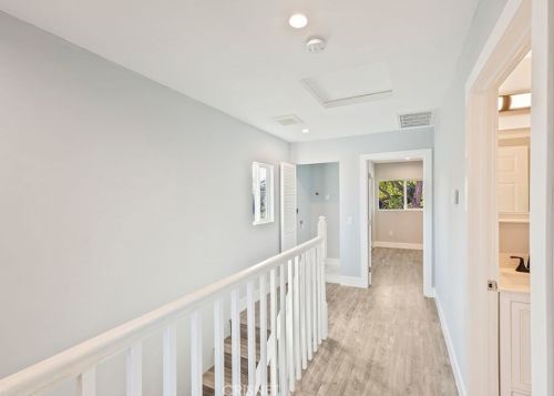 7960 Amestoy Ave, Van Nuys CA  91406-1603 exterior