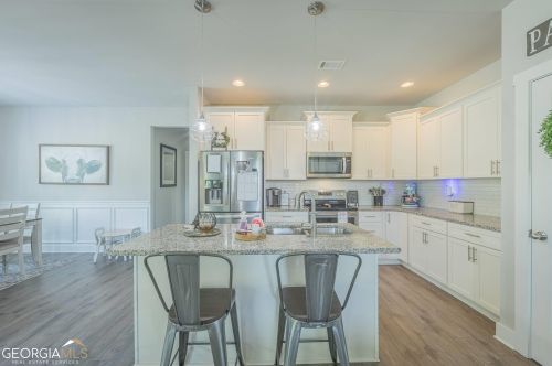 515 Point Rd, Hartwell, GA 30643-8047