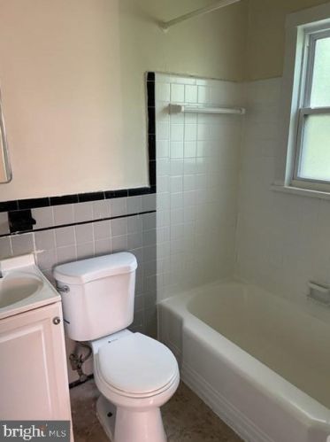 8324 Roanoke Ave, Silver Spring, MD 20912-6208