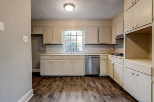 1518 Tanglewood Way, Conyers, GA 30012-4057