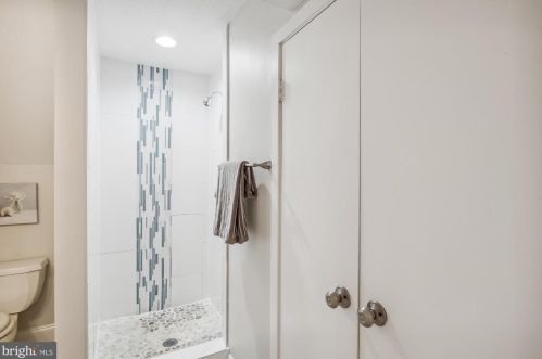 5 London Brg Ct, Silver Spring MD 20906-5713 exterior