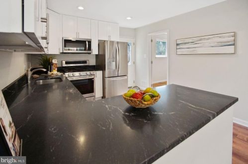 11413 Fairoak Dr, Silver Spring MD 20902-3137 exterior