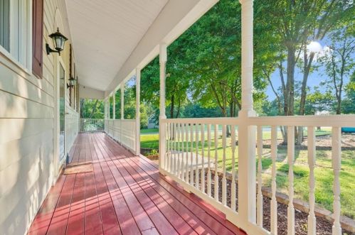 54 Indian Springs Dr, Rydal, GA 30171-1642