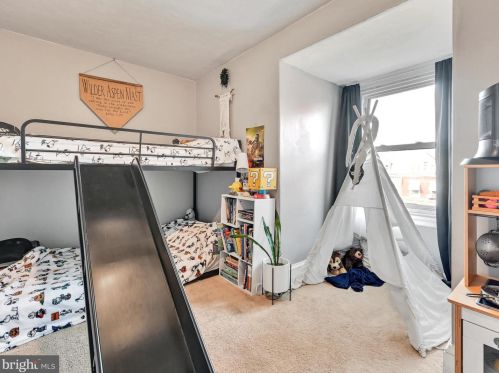 246 Ross St, Lancaster PA  17602-1940 exterior