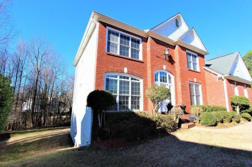 3954 Bessemer Dr, Buford, GA 30519-7887