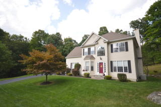 16 Fieldstone Trl, Sparta, NJ 07871-2855