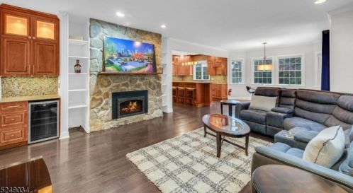 35 Mallard Dr, Hackettstown NJ  07840-2821 exterior