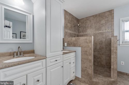 33 Linden Ave, Pitman NJ  08071-2109 exterior