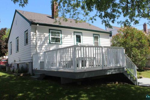 5710 Tioga St, Duluth, MN 55804-2551