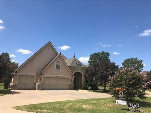 10206 95th Cir, Owasso, OK 74055-6849