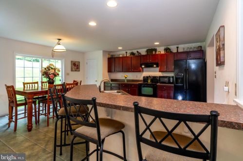 1674 Stony Battery Rd, Lancaster PA  17601-1287 exterior