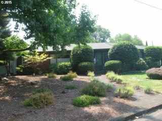 231 Riverside Dr, Roseburg, OR 97470-3084