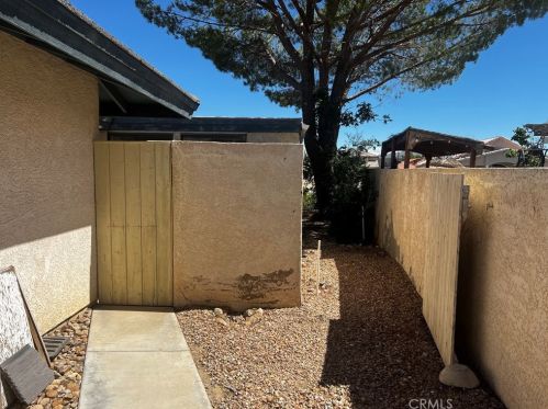 14328 Schooner Dr, Helendale, CA