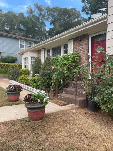 2582 Hatfield Cir, Atlanta GA  30316-3949 exterior