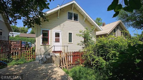 1079 Putnam Ave, Red Wing, MN 55066-3111