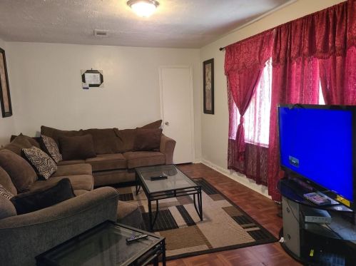 590 Kenridge Cir, Stone Mountain GA  30083-4229 exterior