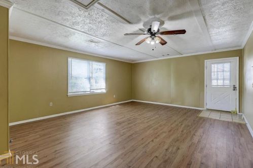 10 Belmont Farms Dr, Ellenwood, GA 30294-2705