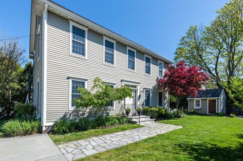 42 Camden Rd, South Kingstown, RI 02882-2017