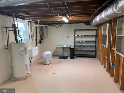 3392 Petersburg Pike, Franklin WV 26807-5635 exterior