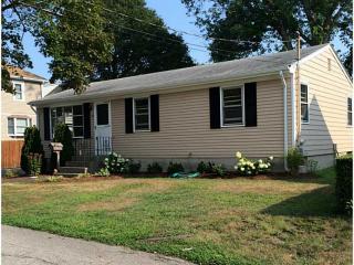 30 Peace St, Warwick, RI 02888-2816