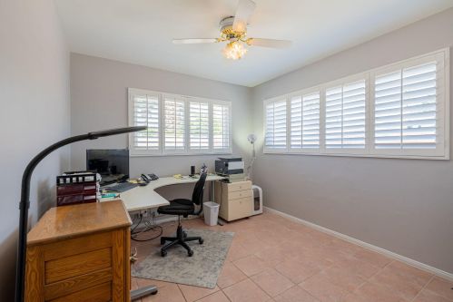 844 San Lorenzo Rd, Palm Springs, CA 92264-8112