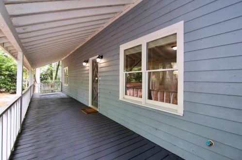 373 England Pl, Marietta, GA 30066-2515