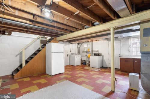 1626 Oakview Dr, Silver Spring MD 20903-2243 exterior