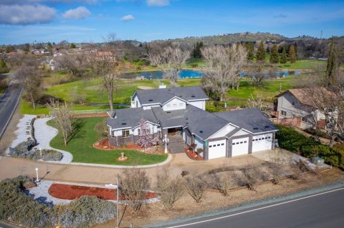 856 La Contenta Dr, Valley Springs, CA 95252-9330