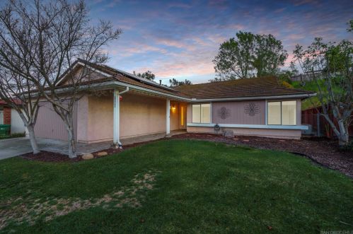 4913 Meadowbrook Dr, Oceanside, CA 92056-6641