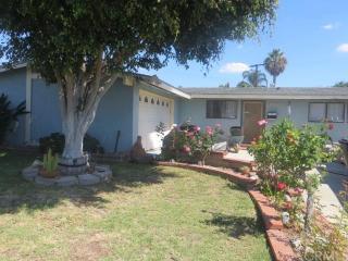 11556 Santa Maria St, Stanton, CA 90680-3543