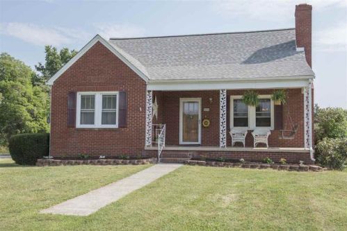 408 10th St, Grottoes, VA 24441-1903
