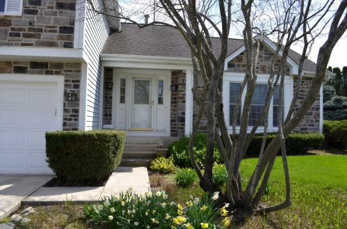 339 Boston Ct, South Elgin, IL 60177-2344