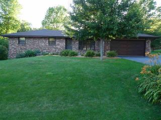 4895 Dellview Dr, Rockford, IL 61109-4166