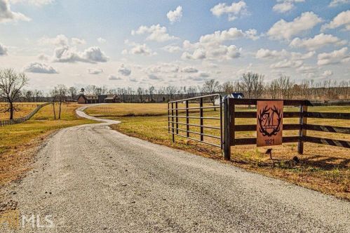 1821 Line Creek Rd, Brooks, GA 30205-2664