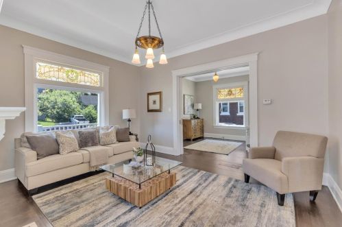 1912 Delaware Ave, Cincinnati OH  45212-3621 exterior