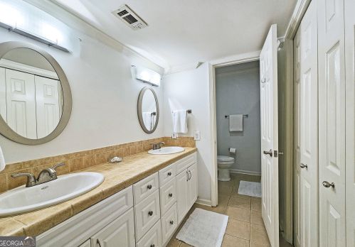 83 Montre Sq, Atlanta GA  30327-4046 exterior