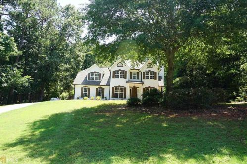 275 Mossy Holw, Newnan, GA 30265-3828