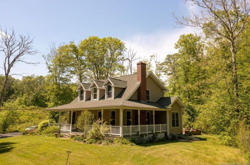 344 Maromas Rd, Middletown, CT 06457-5737