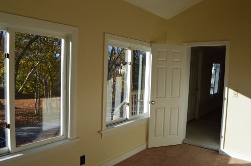 33 Oak St, Keene, NH 03431-3250