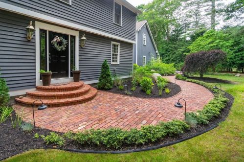 115 Woodbridge Dr, Warwick, RI 02818-1327