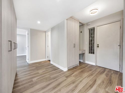 1325 Valley View Rd, Glendale, CA 91202-1754