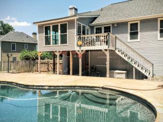 7214 Meadow Gate Way, Holly Springs, GA 30189-6231