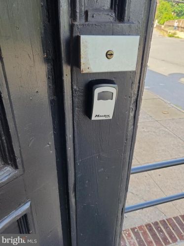 703 State St, Trenton NJ 08609-2008 exterior